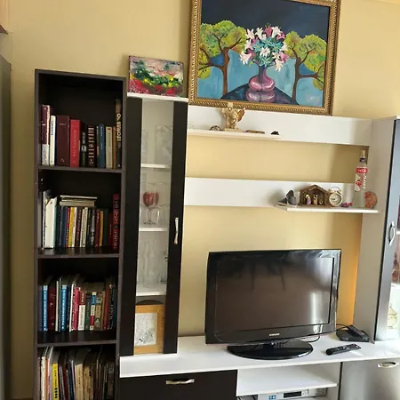 Artist's Place Apartment